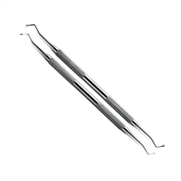 المصقلة الميزابية (Dental Grooved Burnisher or Cleoid Carver) هي أداة ترميم سنية مزدوجة النهاية، تُستخدم لنحت وتشكيل الحشوات (خصوصًا الأملغم)، وتحديد الأخاديد والانحناءات التشريحية لسطح السن.