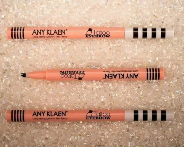 قلم حواجب رفيع أني كلاين ستوديو (Annie Klein Studio Slim Brow Pencil)